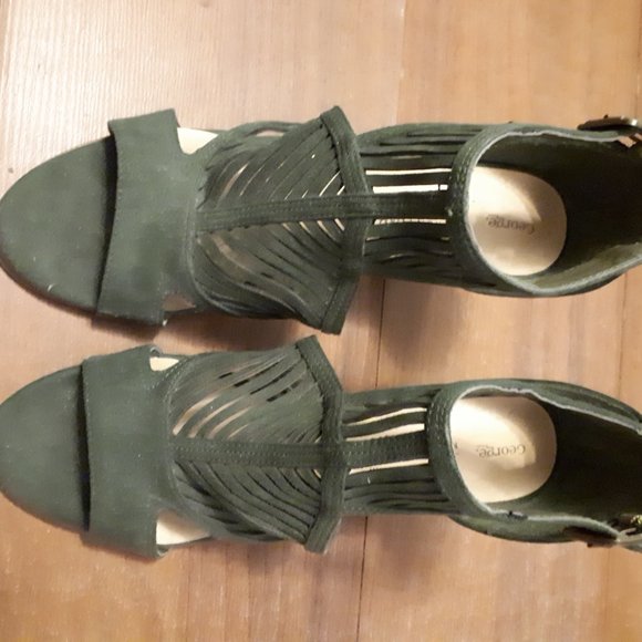 5 for 25 - Army Green Shoes - Picture 3 of 3